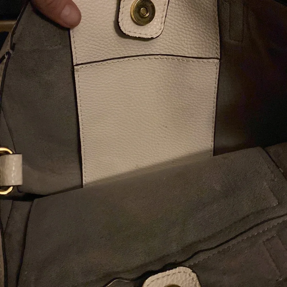 Purse - Picture 2 of 3